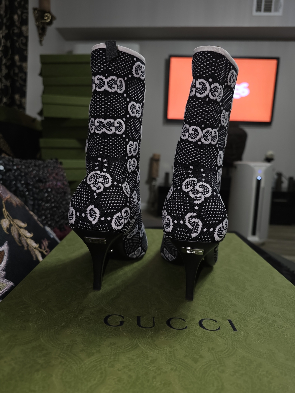 Gucci Black & White GG Monogram Pointed Toe Ankle Boots 37 - Picture 4 of 15